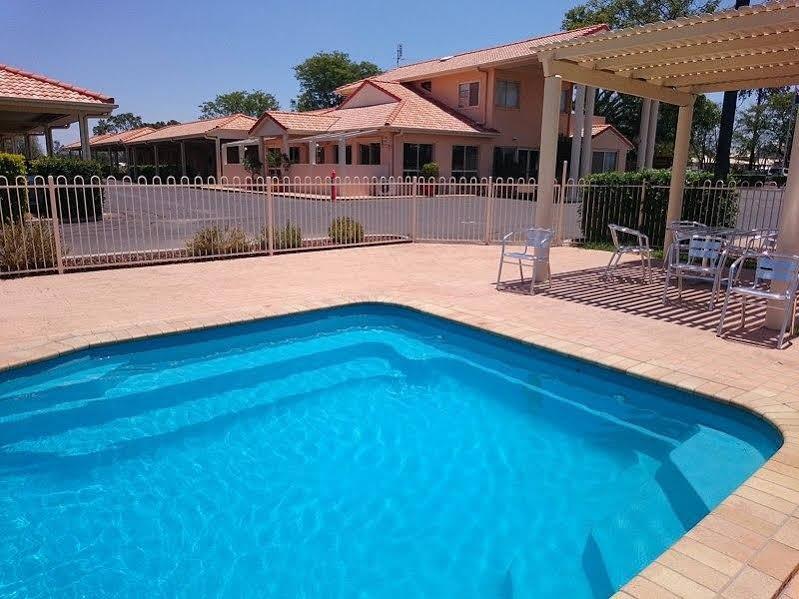 Country Roads Motor Inn Goondiwindi Exterior foto