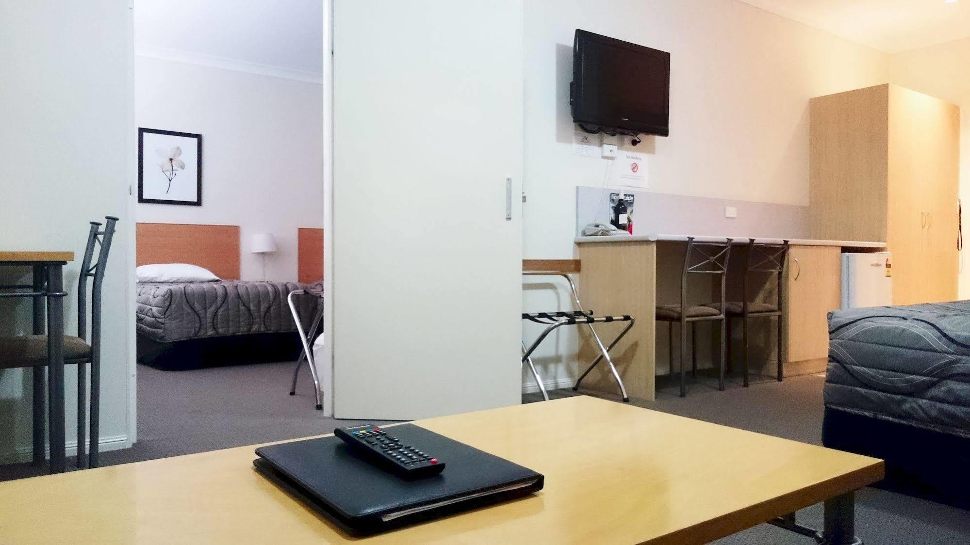 Country Roads Motor Inn Goondiwindi Exterior foto